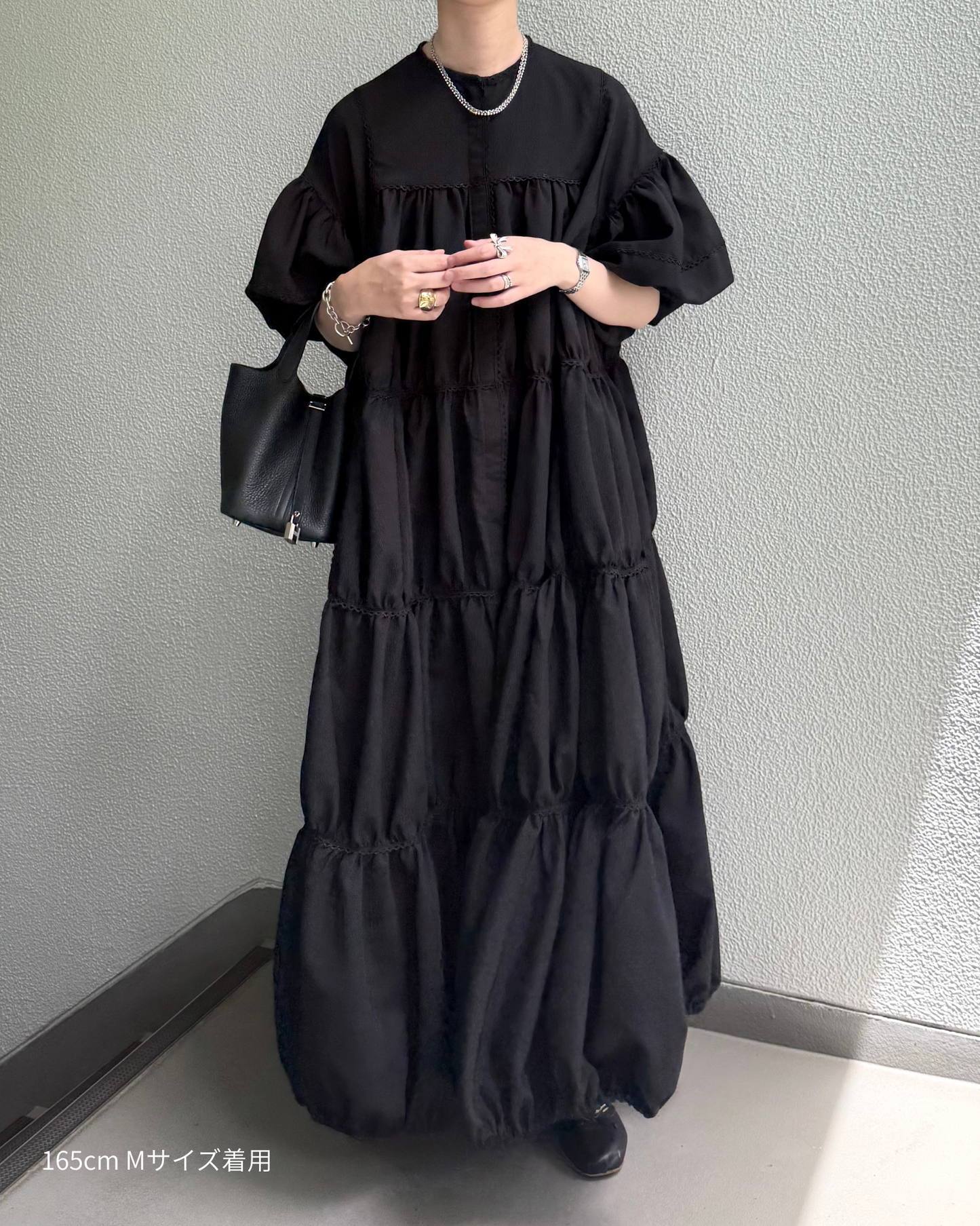ginghamless patchwork volume onepiece – black