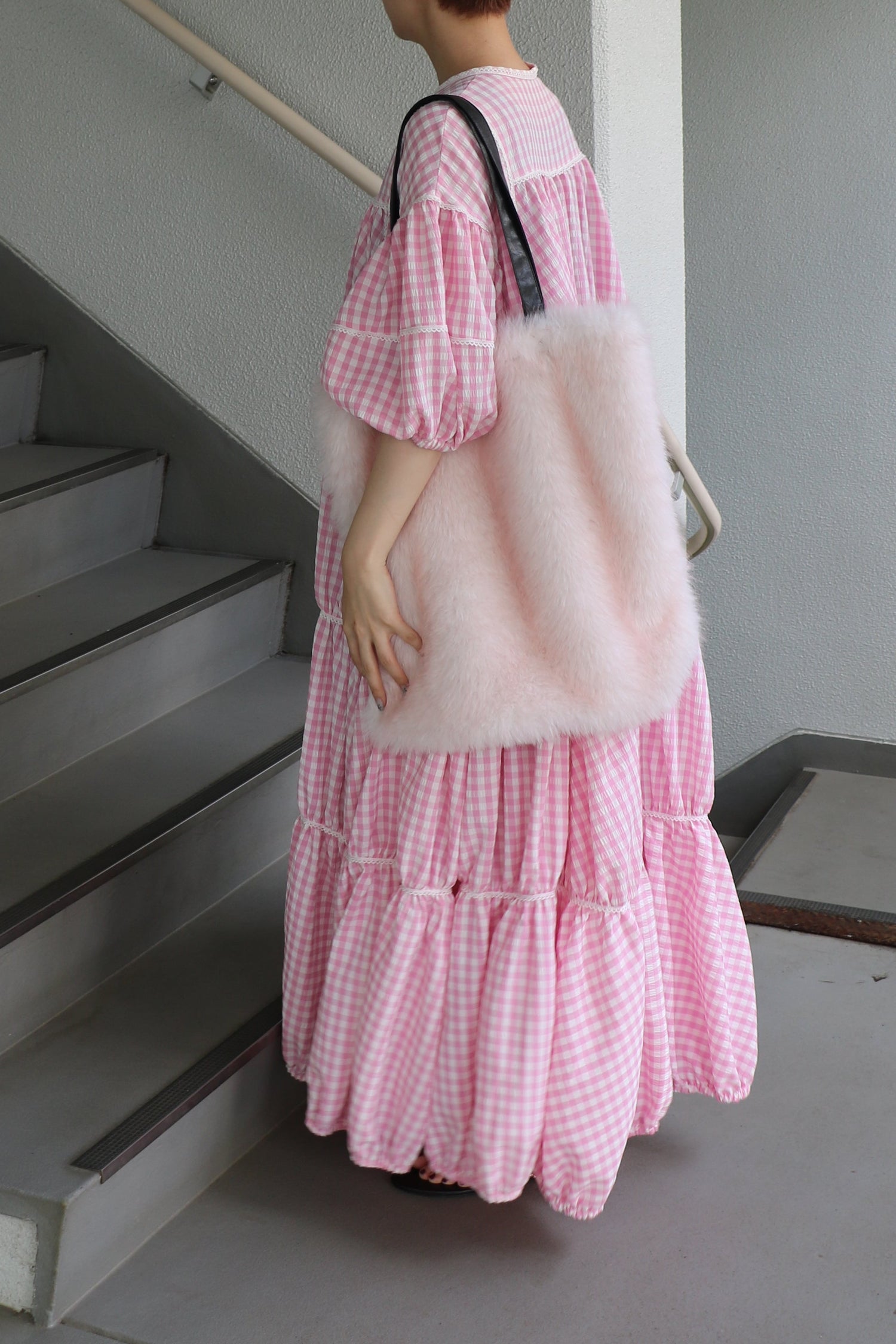 reversible kuma fur bag - pink