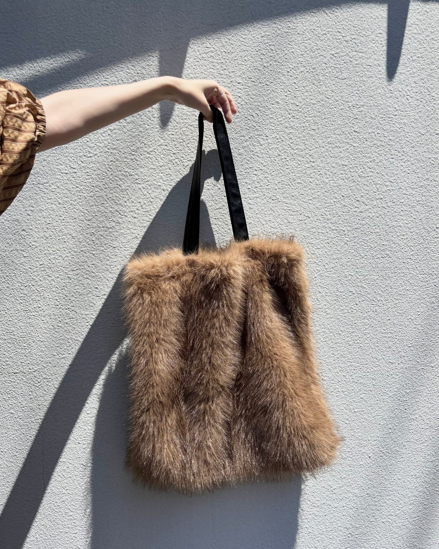 reversible kuma fur bag - brown