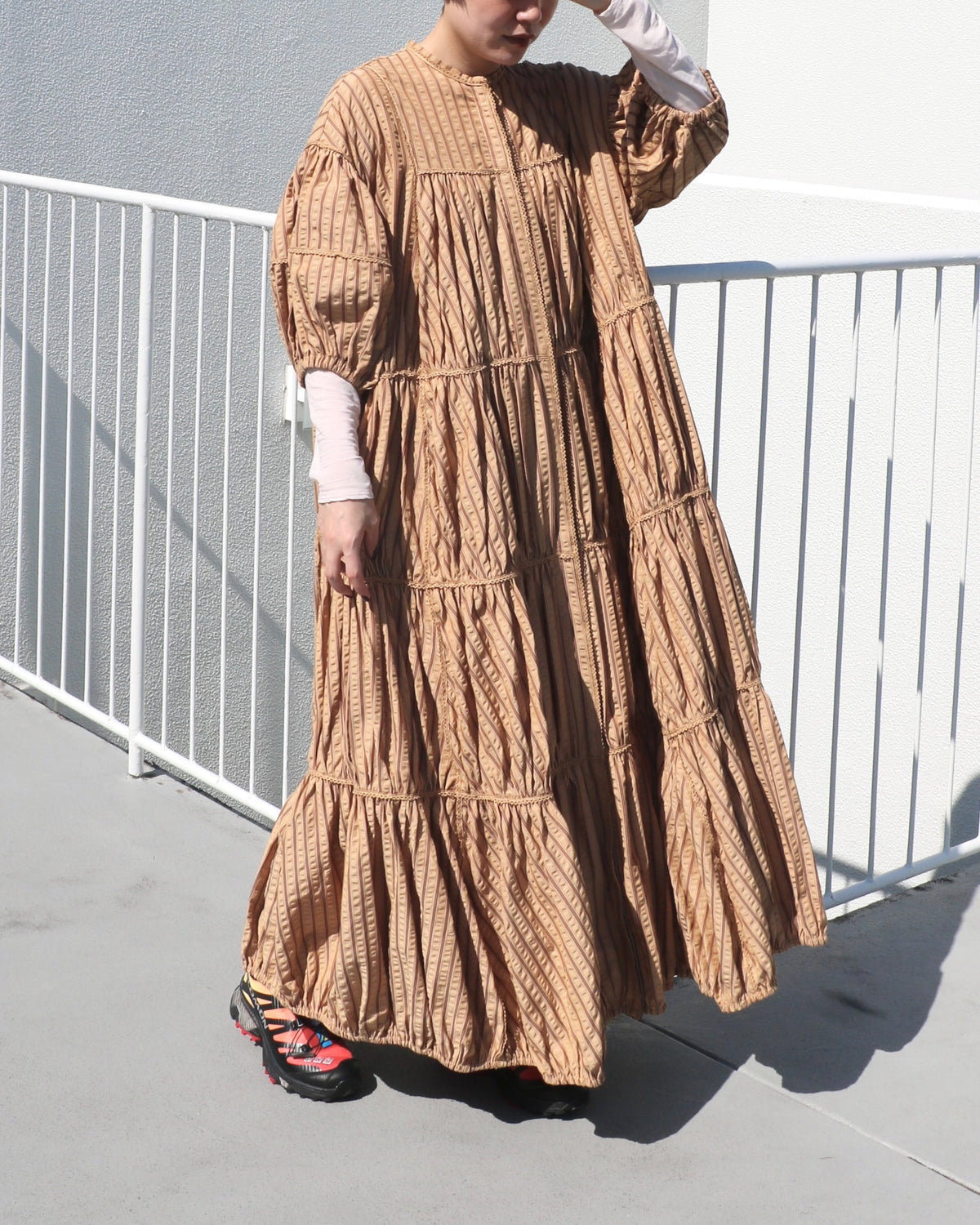 stripe volume onepiece – beige