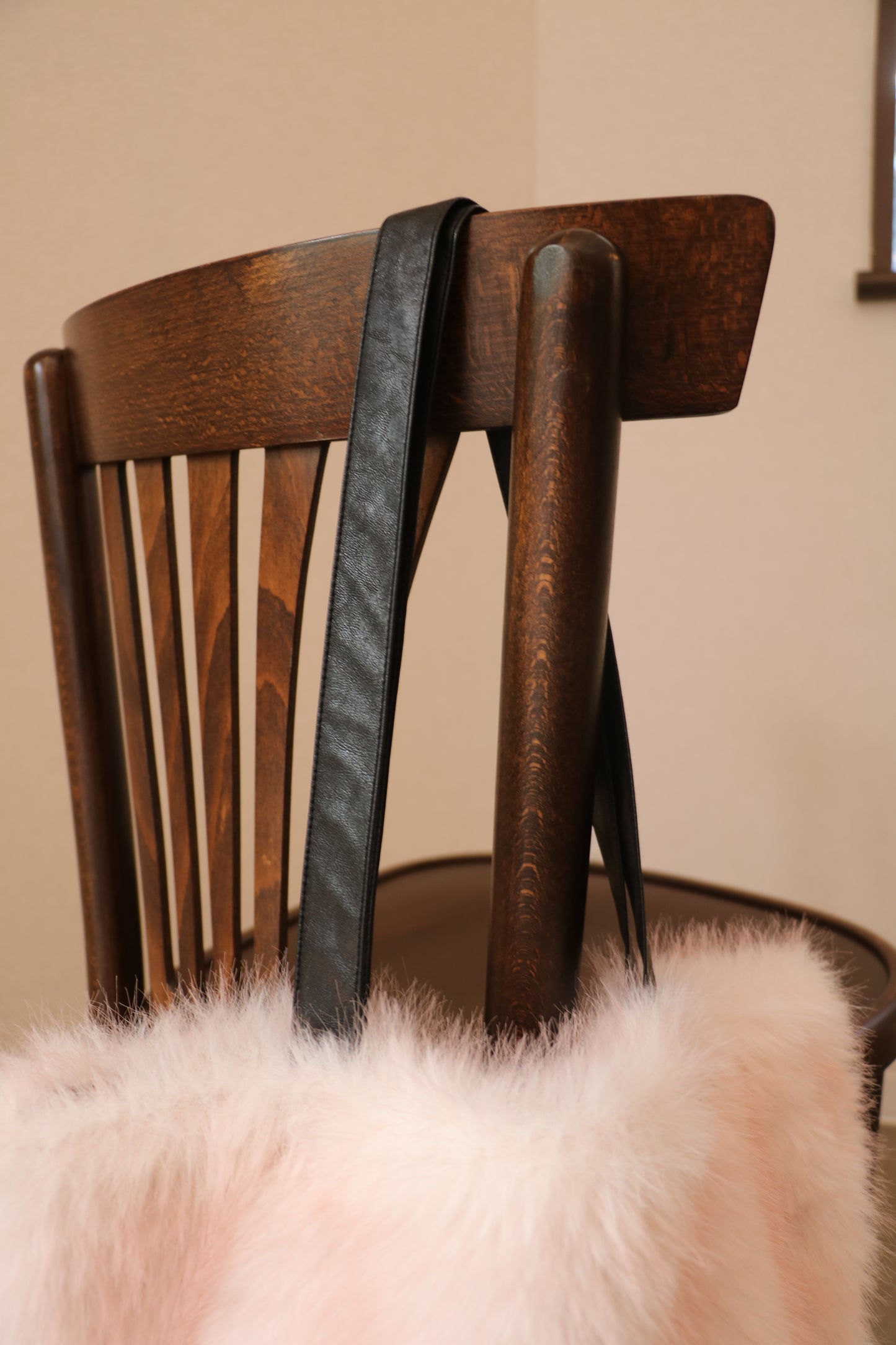 reversible kuma fur bag - pink