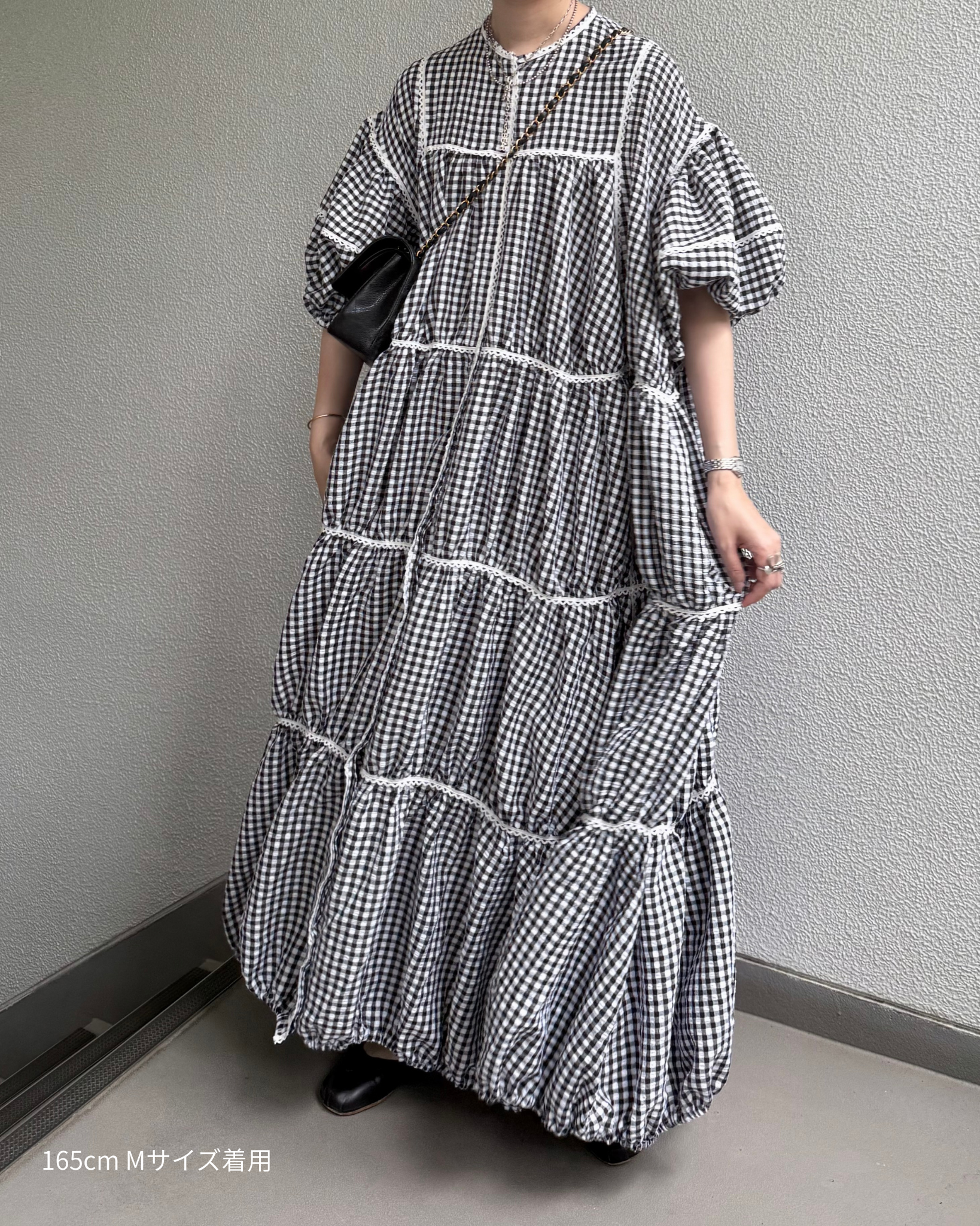 gingham patchwork volume onepiece – white × black – mut gingham patchwork volume onepiece – white × black – mut