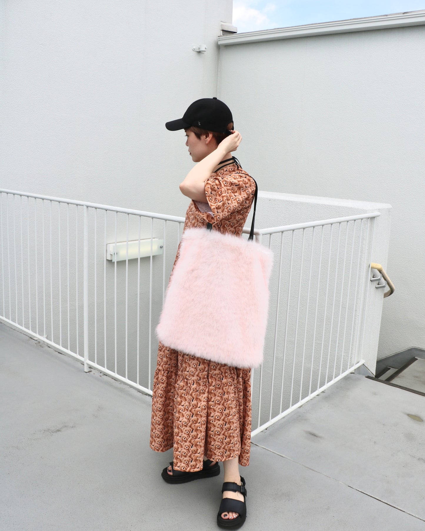 reversible kuma fur bag - pink