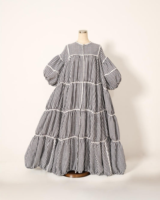 [予約] gingham patchwork volume onepiece – white × black