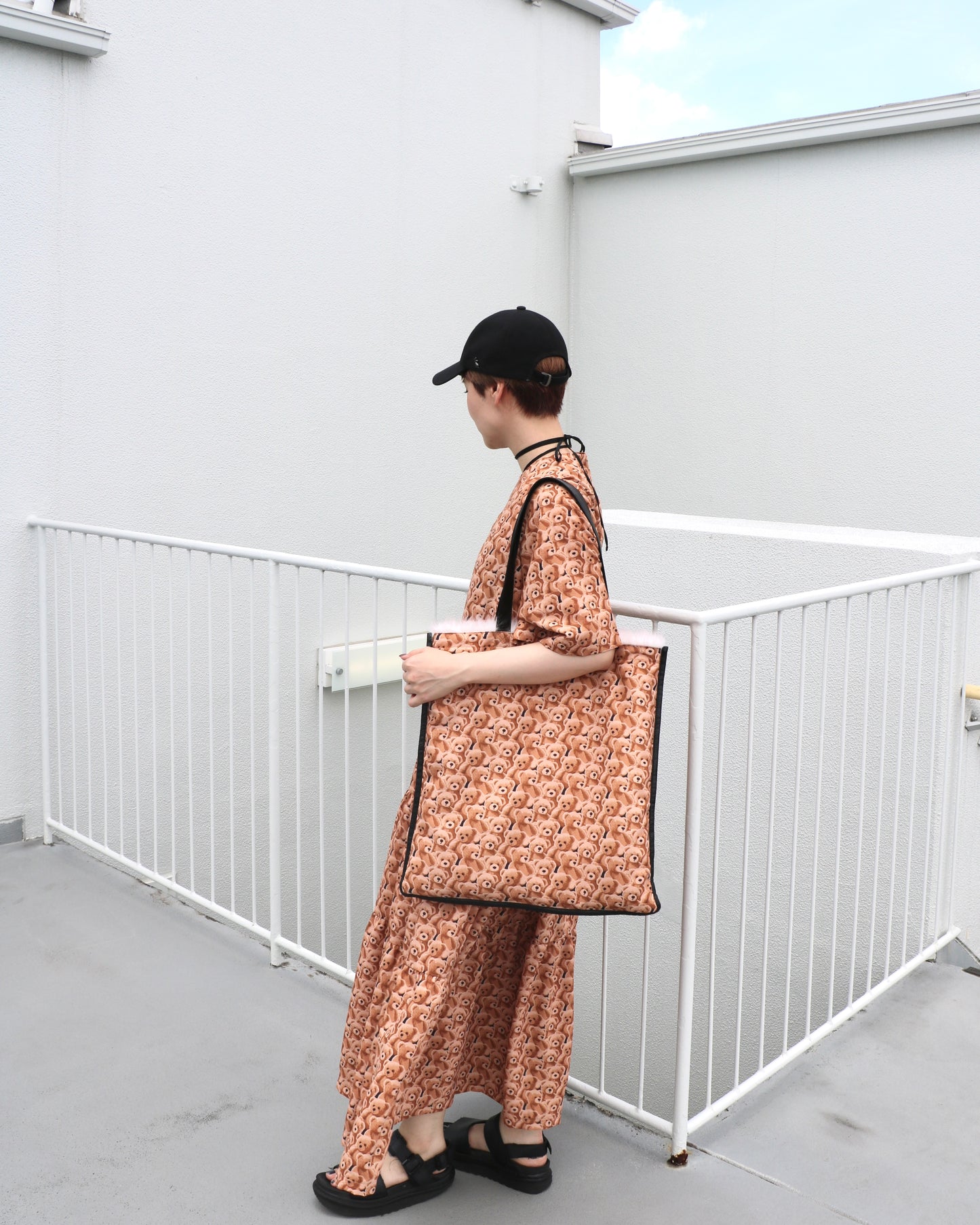 reversible kuma fur bag - pink