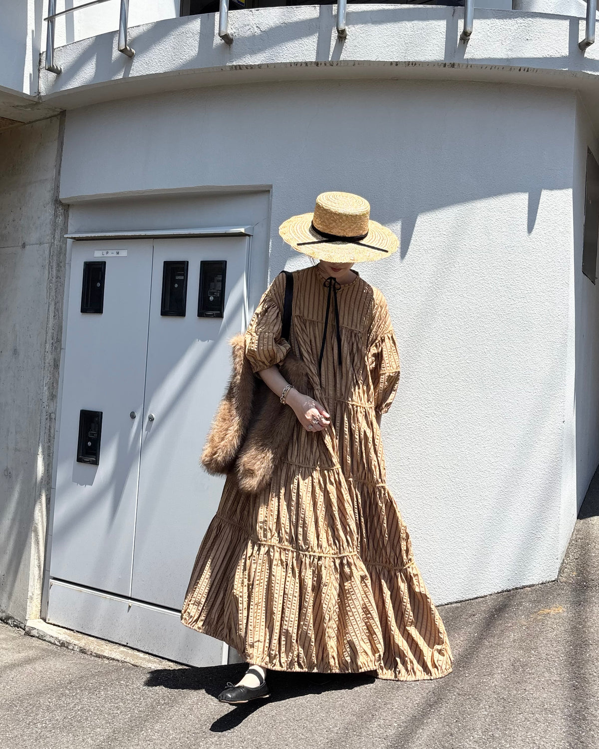 reversible kuma fur bag - brown