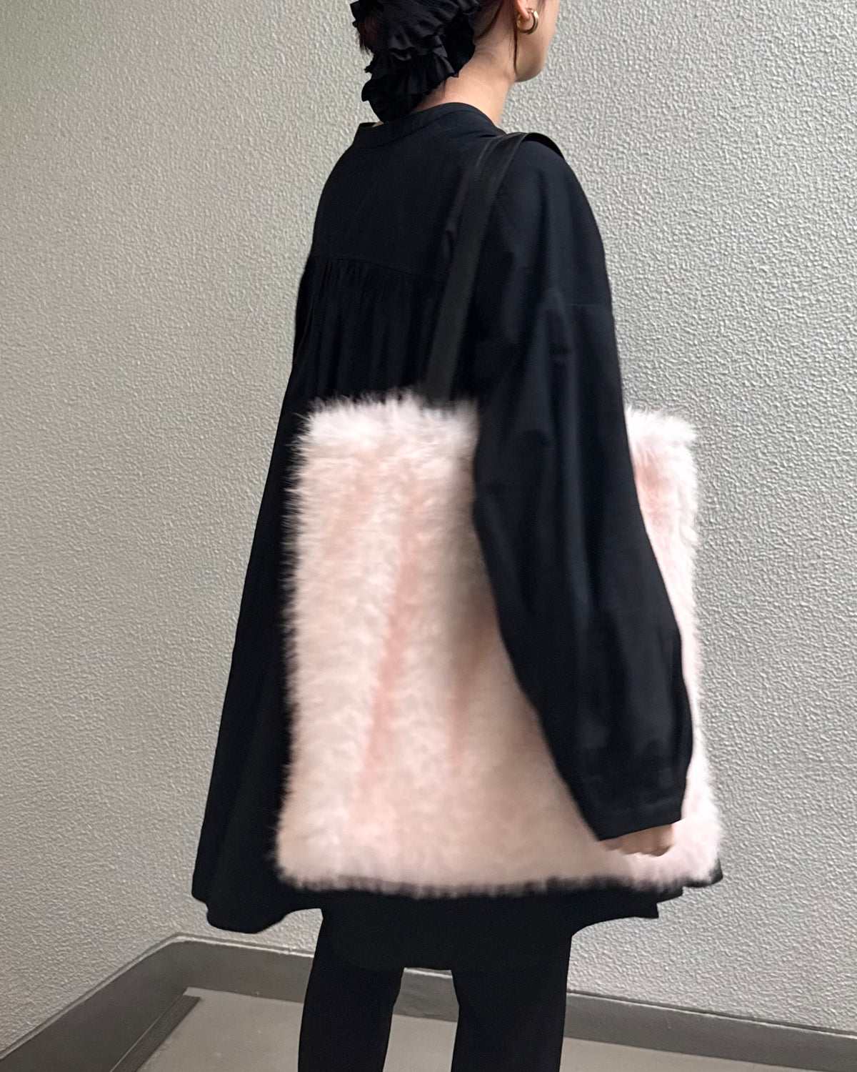 reversible kuma fur bag - pink