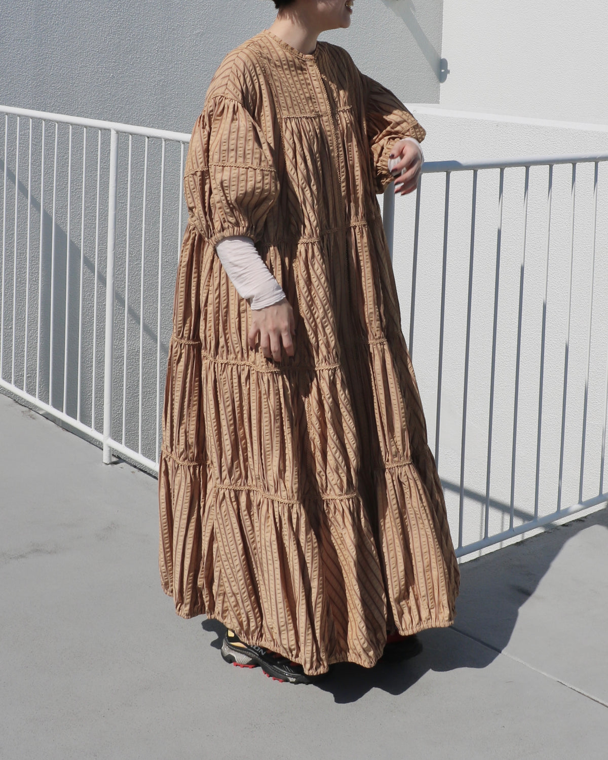 stripe volume onepiece – beige