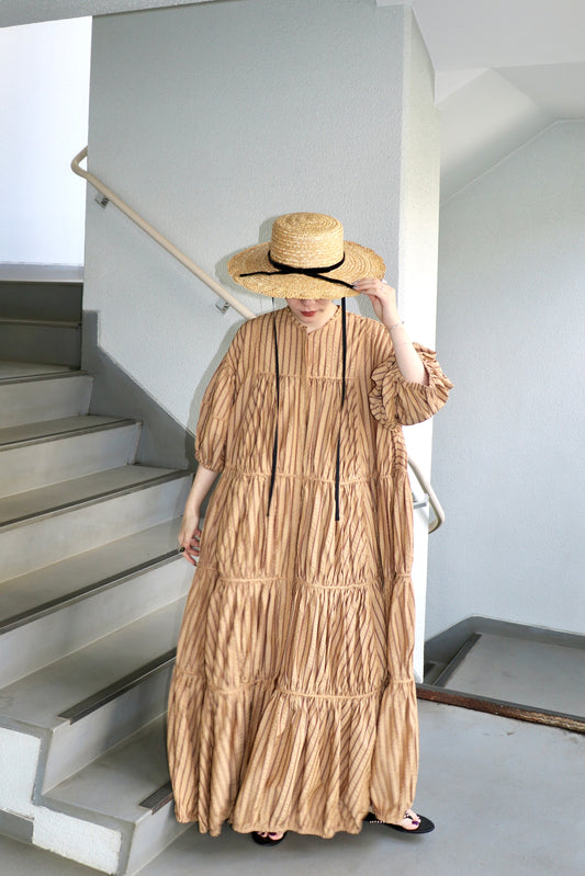 stripe volume onepiece – beige