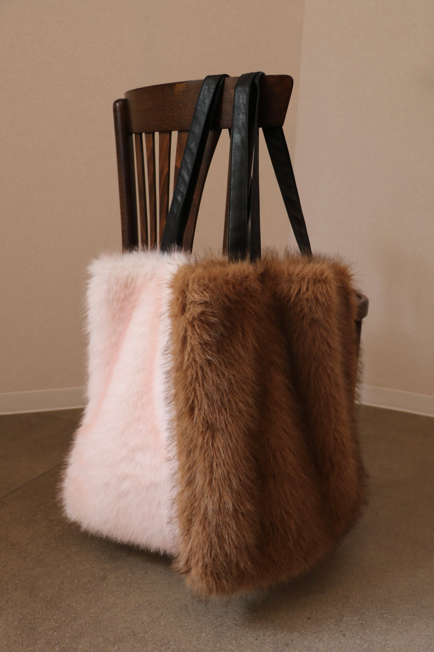 reversible kuma fur bag - brown