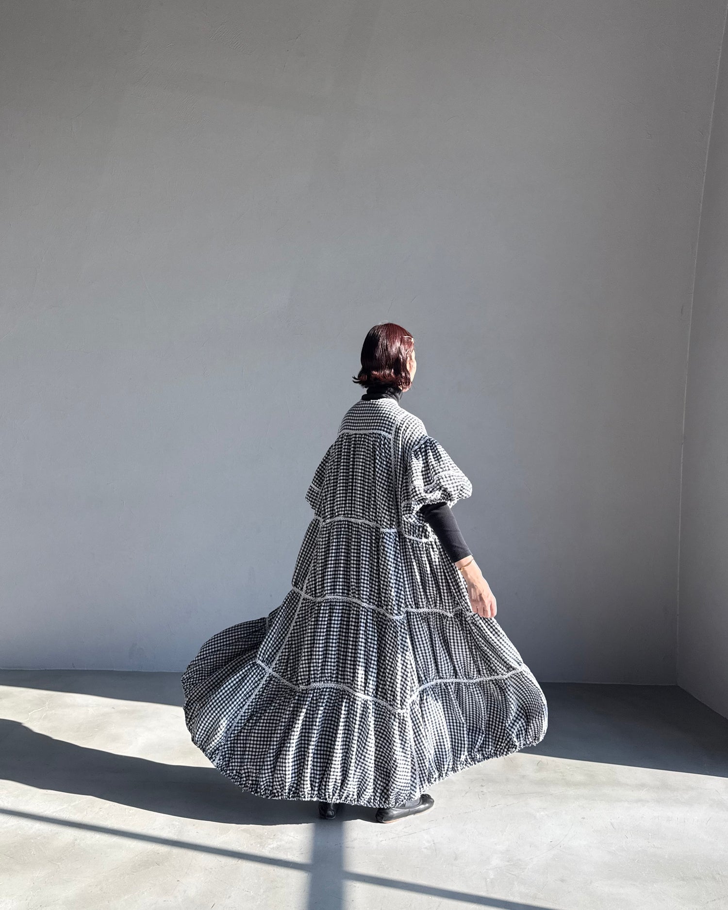 gingham patchwork volume onepiece – white × black