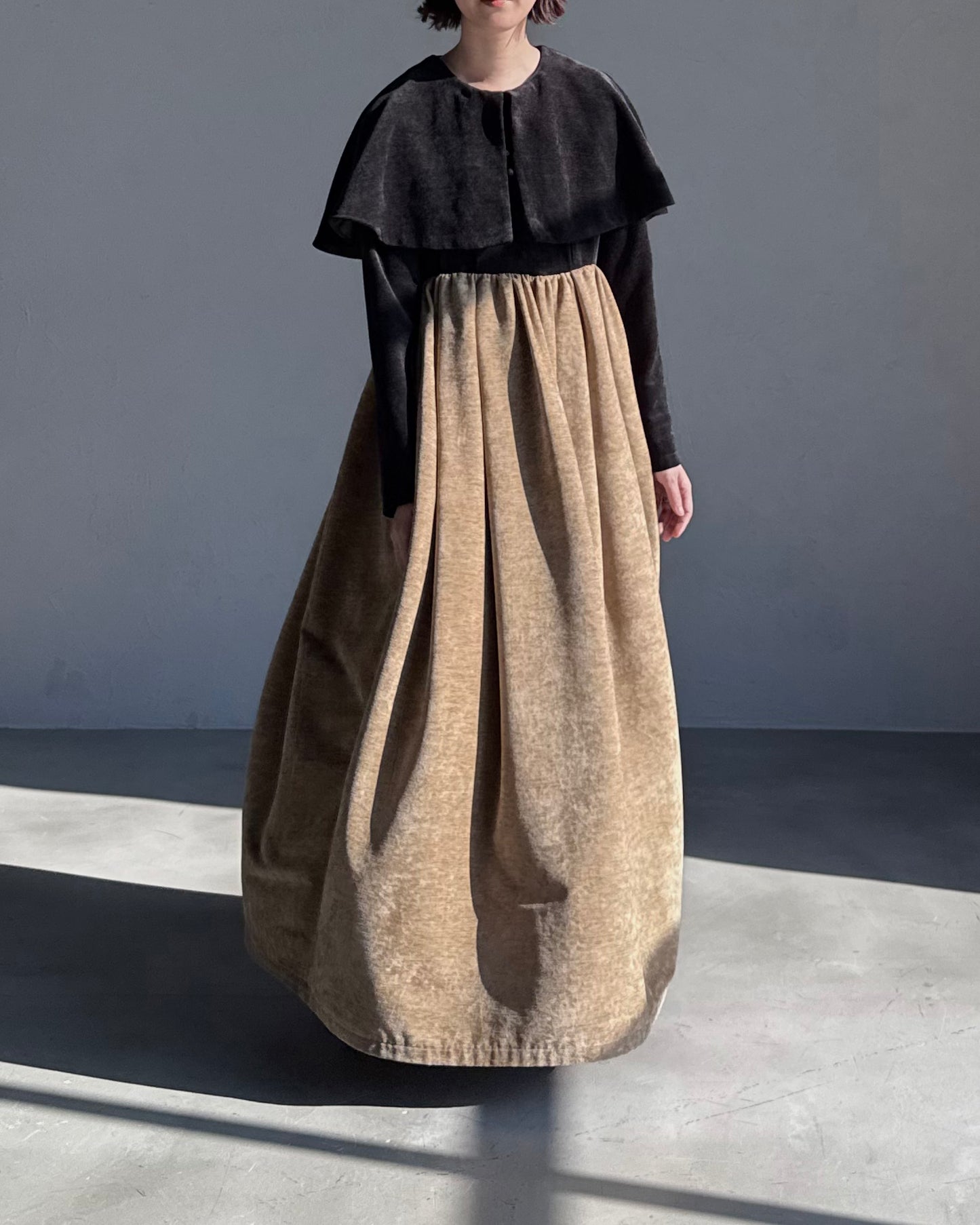 beroa dual onepiece - black × beige