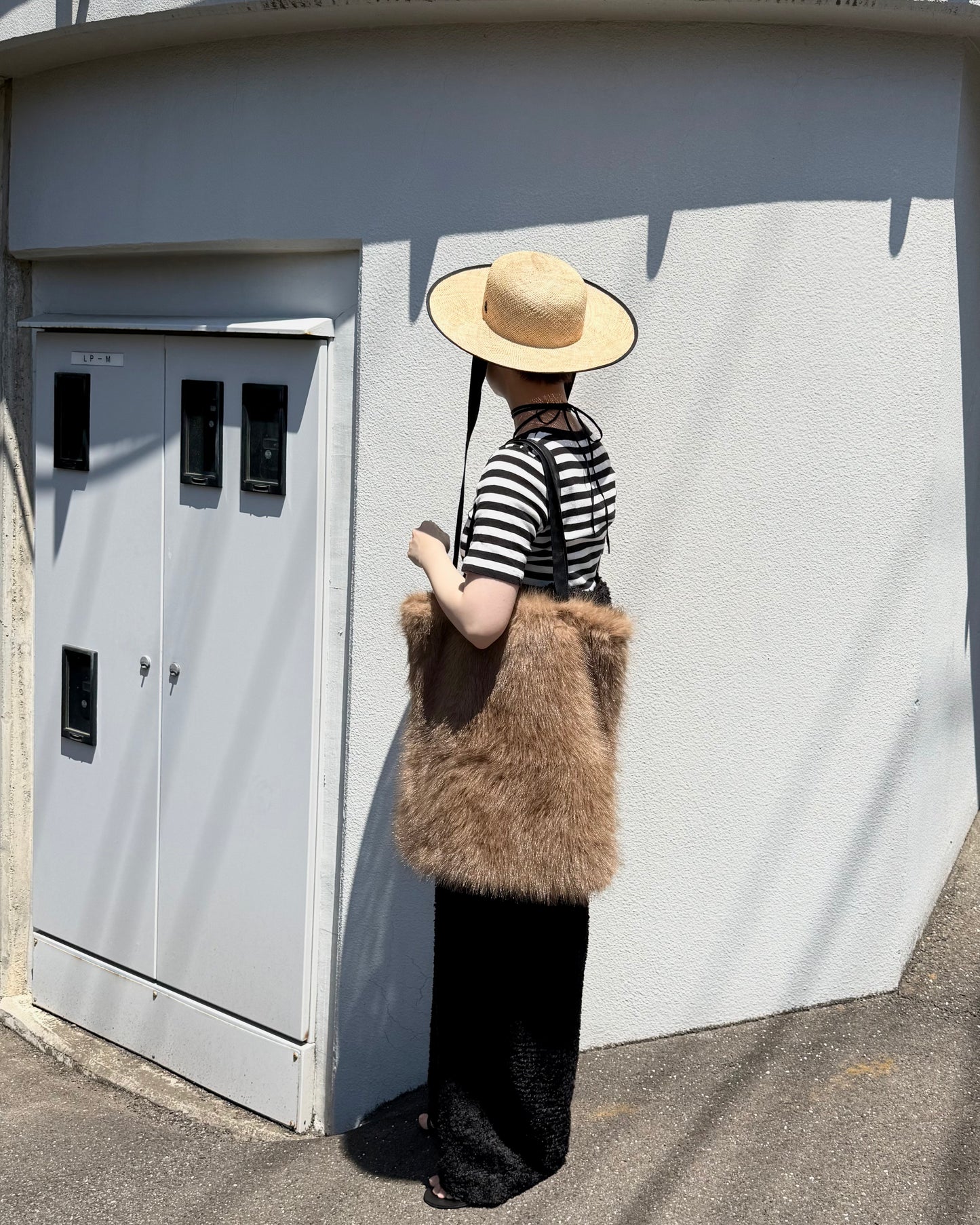 reversible kuma fur bag - brown