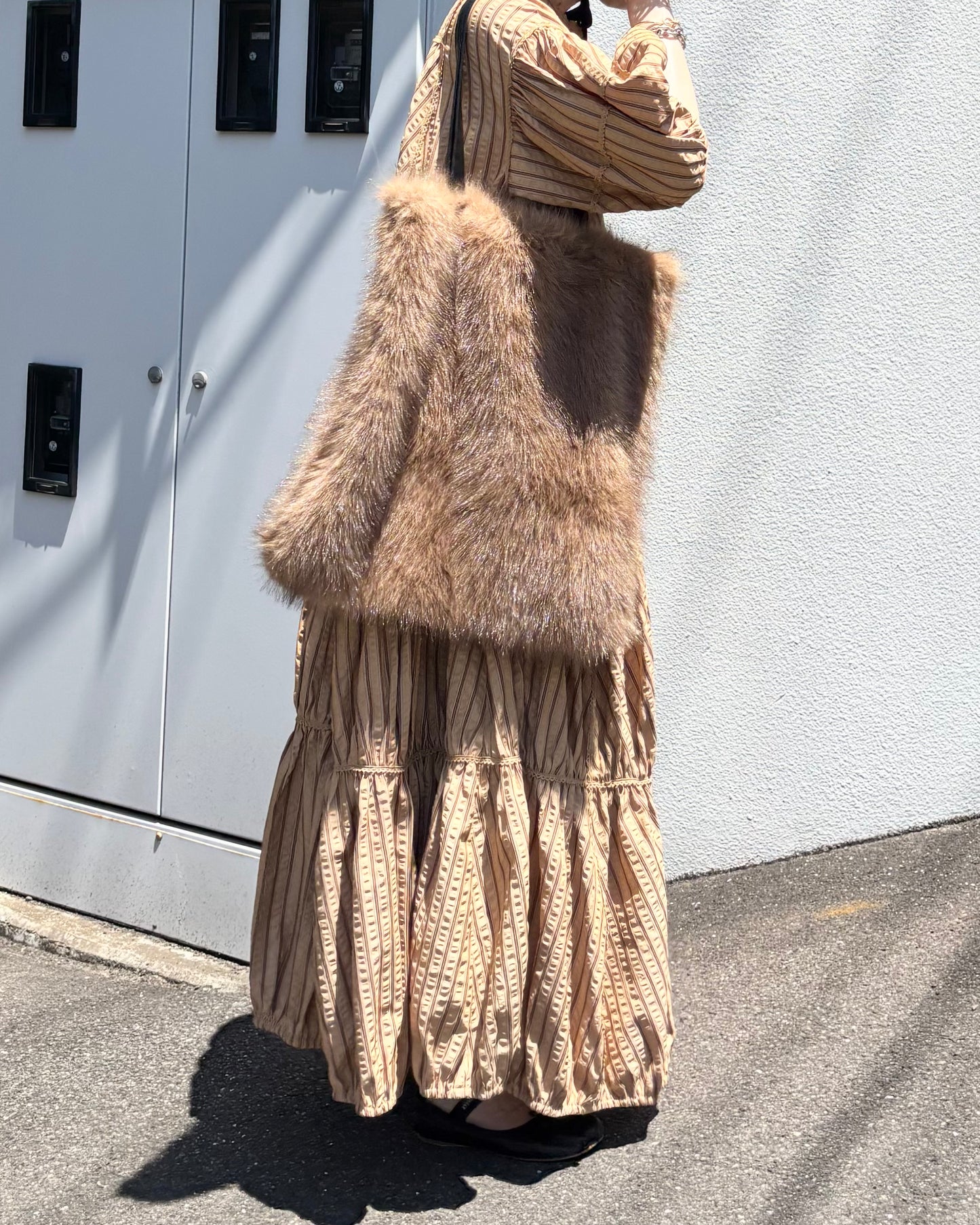 reversible kuma fur bag - brown