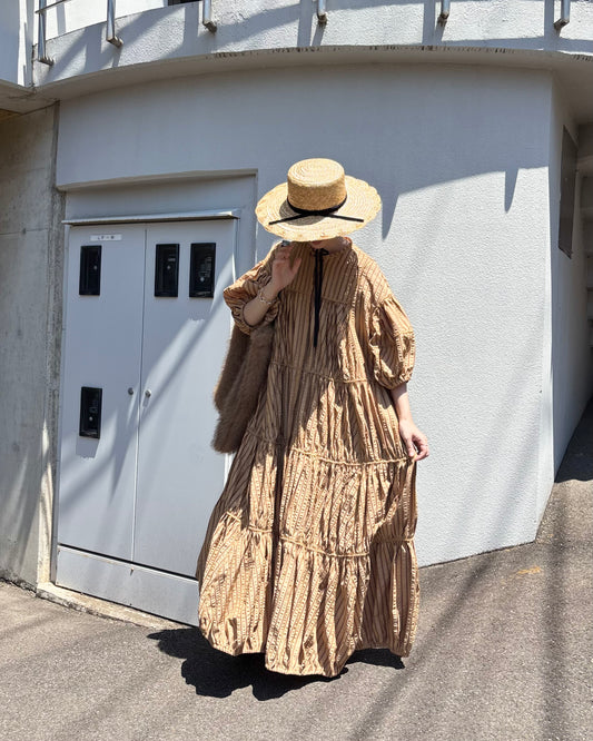 stripe volume onepiece – beige