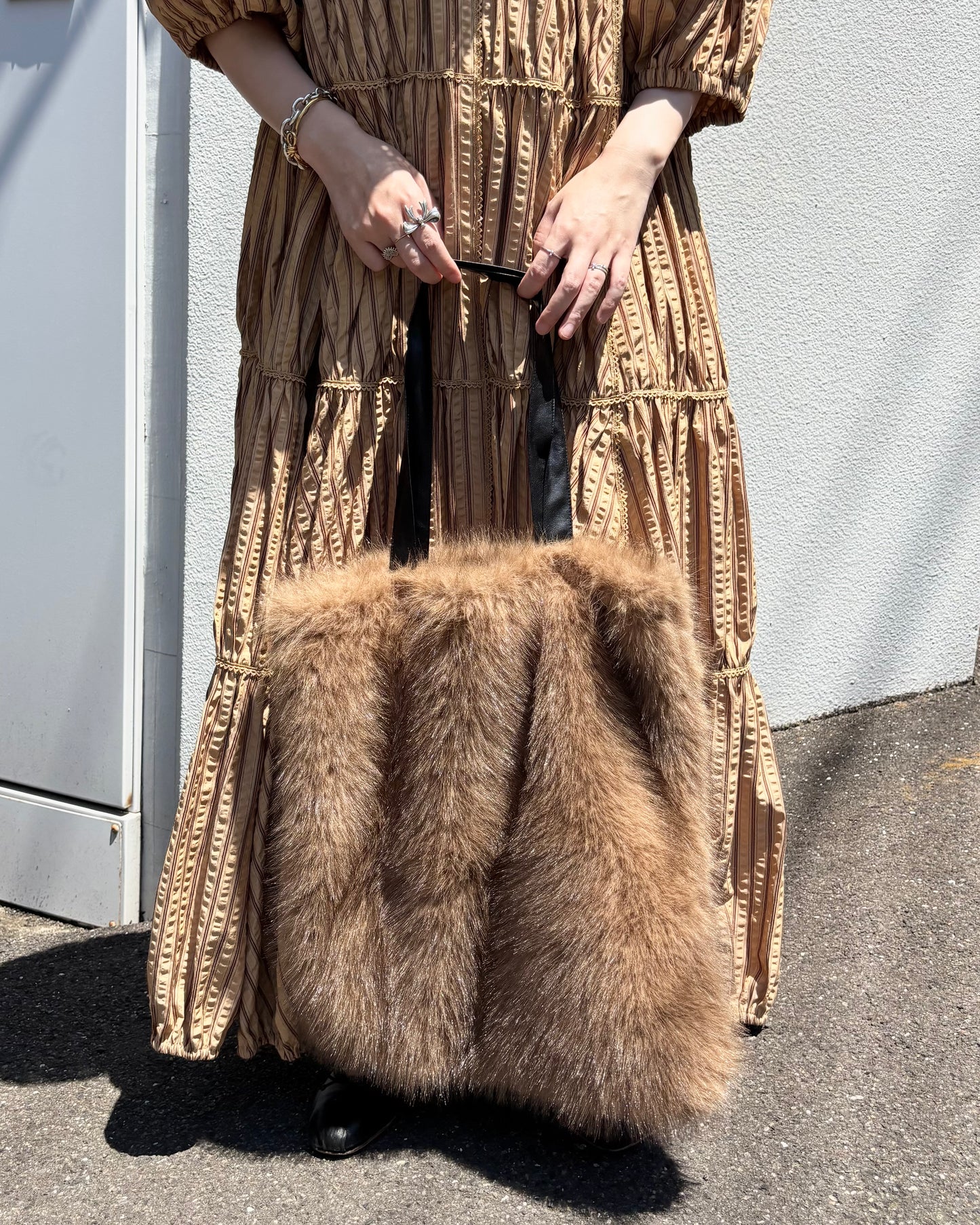 reversible kuma fur bag - brown