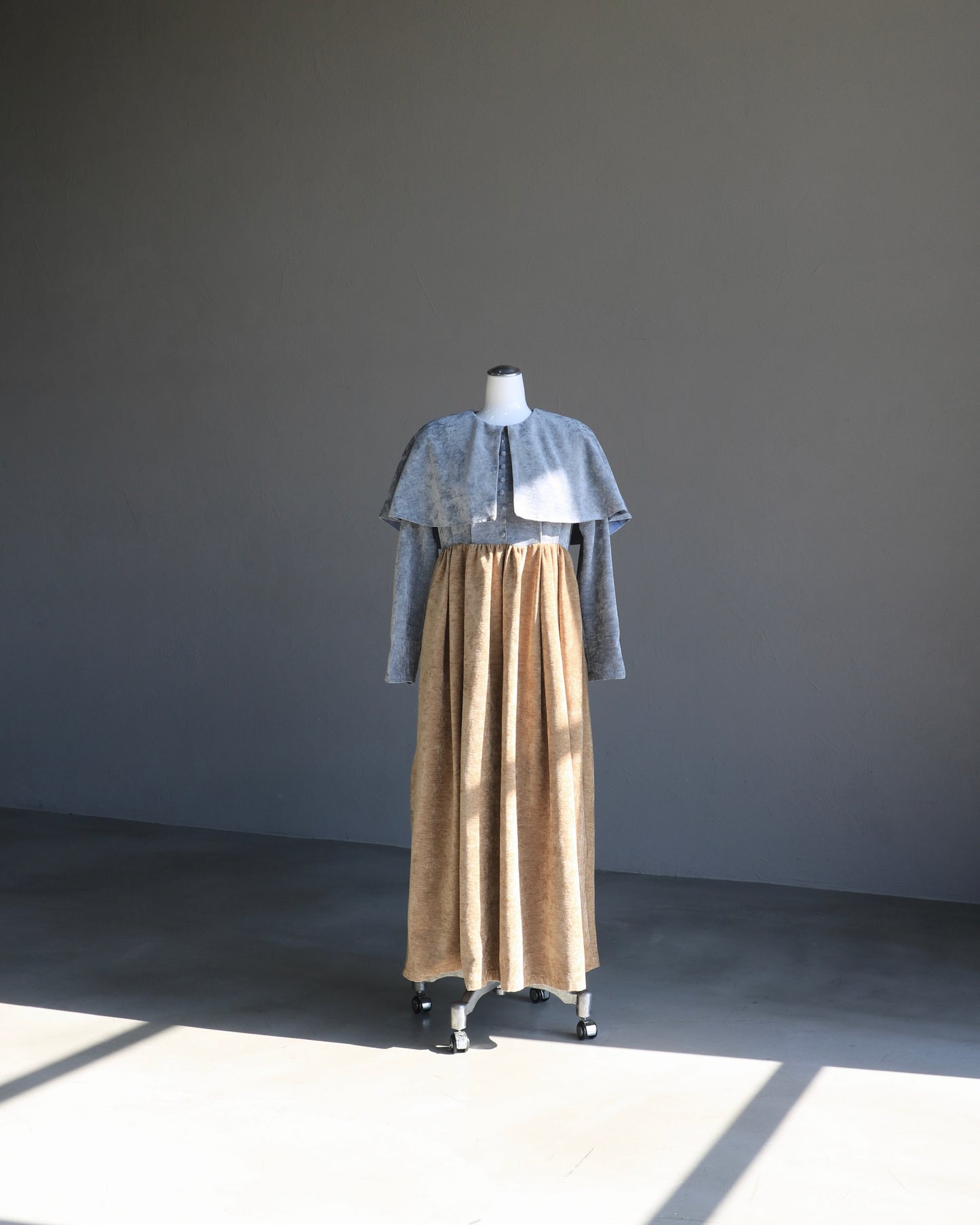 beroa dual onepiece - blue × beige