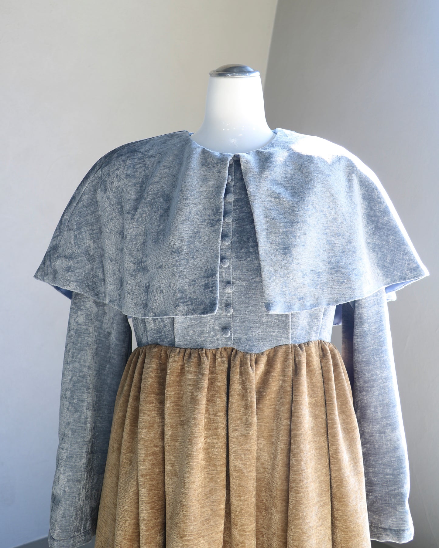 beroa dual onepiece - blue × beige