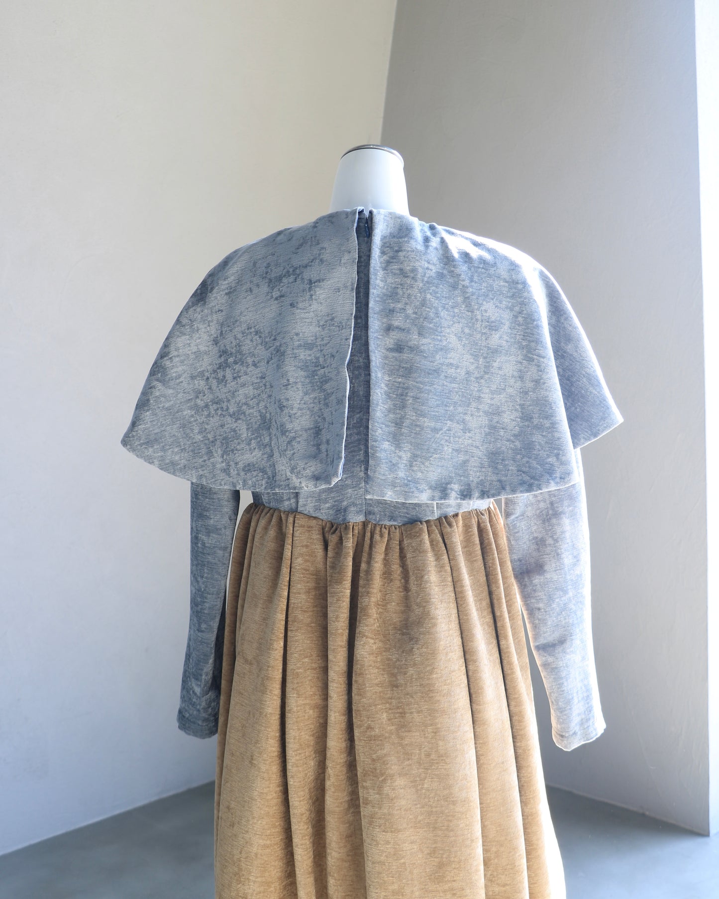 beroa dual onepiece - blue × beige