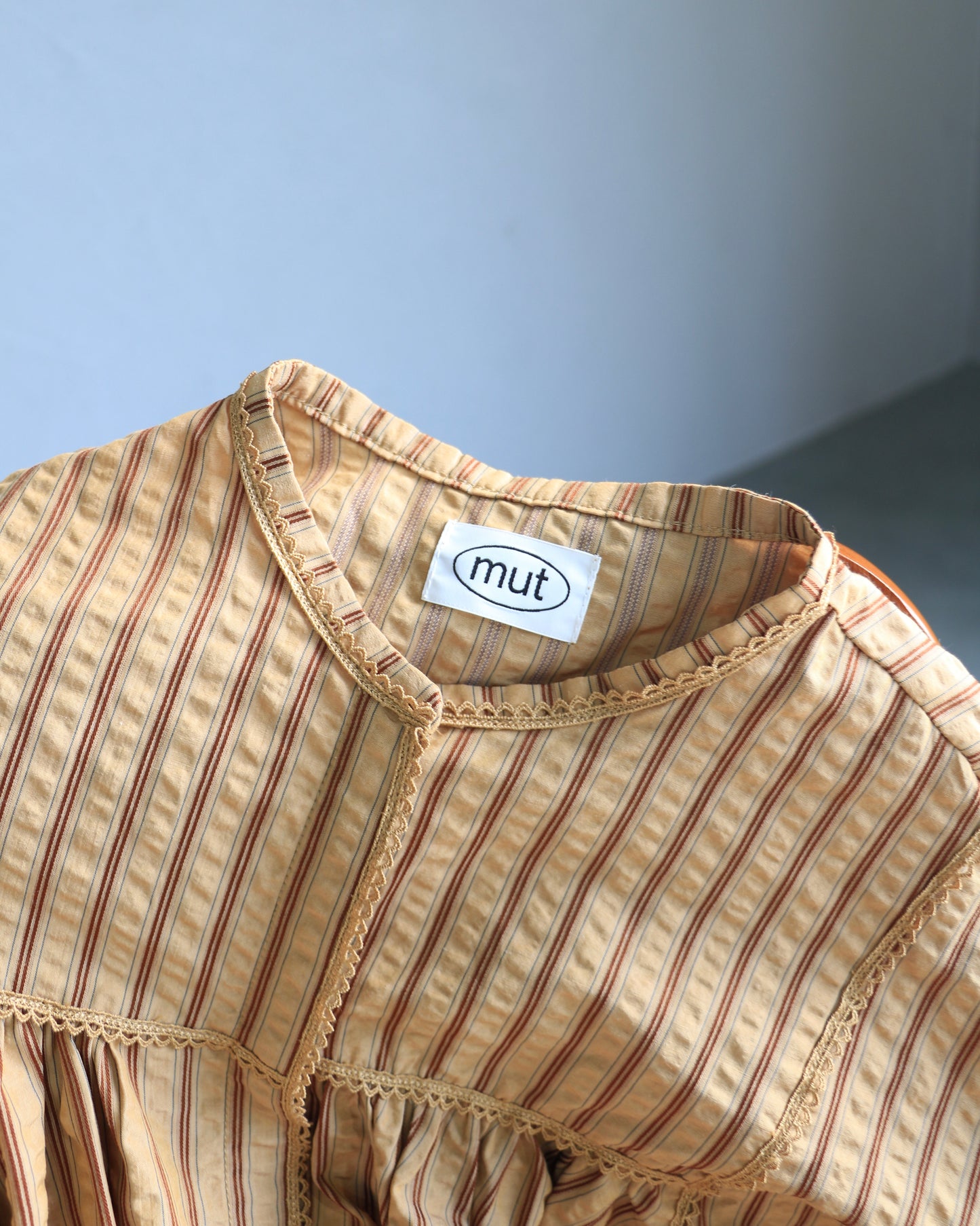 stripe volume onepiece – beige