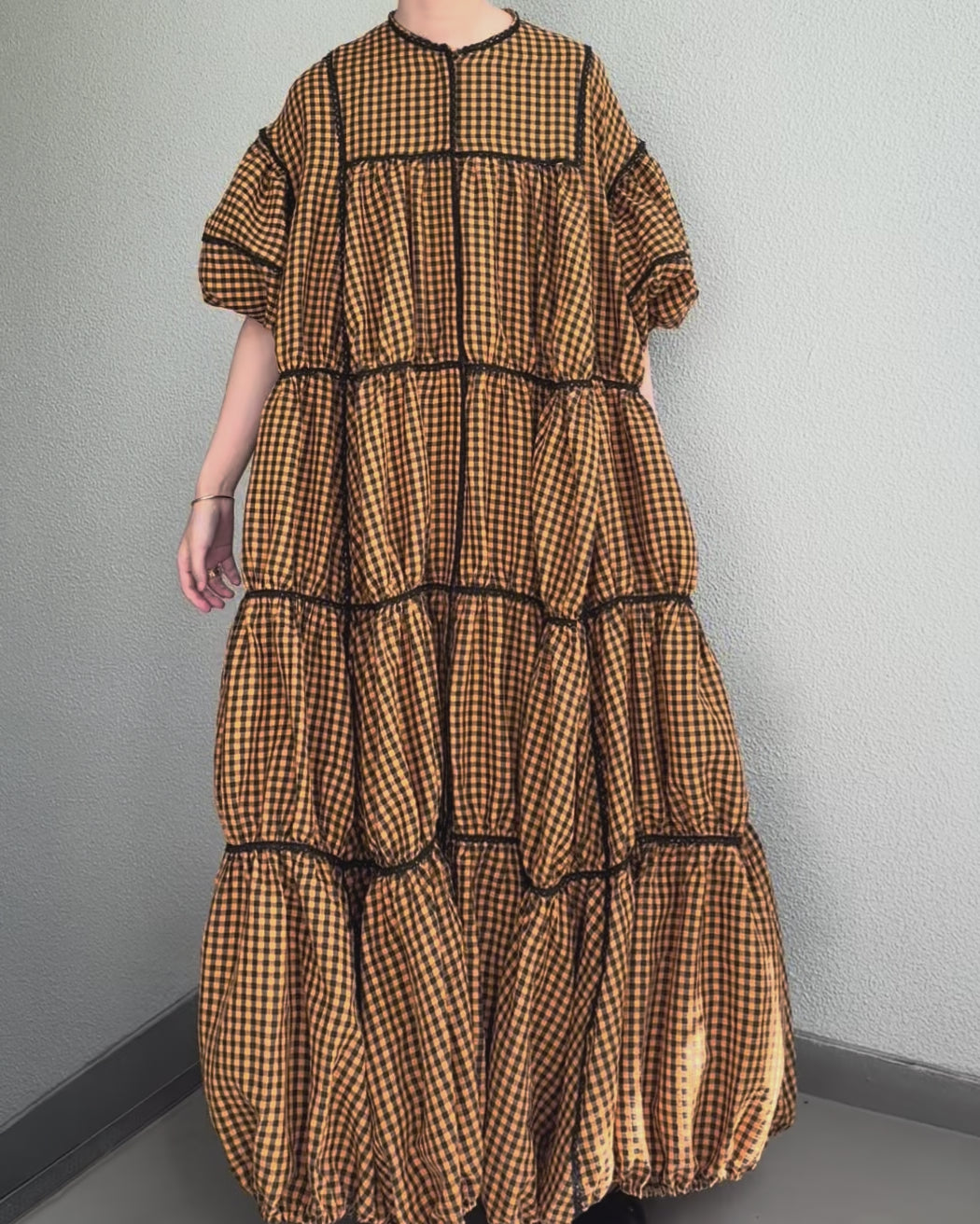 予約] gingham patchwork volume onepiece – orange × black – mut
